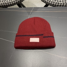 Loewe Caps